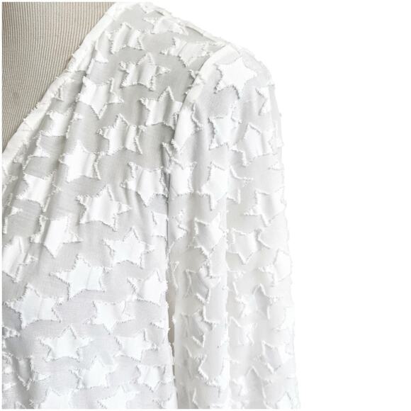 Lane Bryant Textured Peplum Stars Blouse Size 14/16 White V-Neck Button Playful - Picture 7 of 12